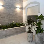 Boutique Aurora 3*