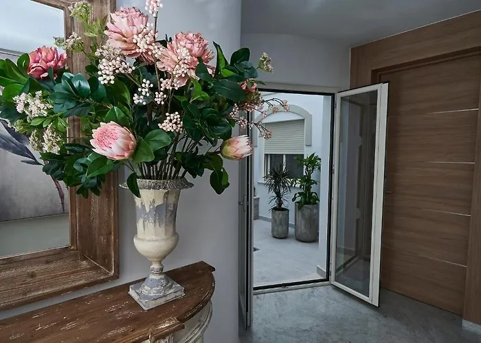 Boutique Aurora 3* Nerja